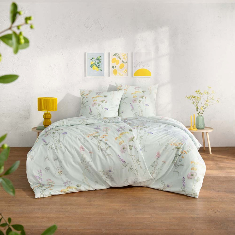 Estella Mako-Batist Bettwäsche Primavera mint Wiesenblumen mit Bettbezug und Kissenbezug, Farbe: Mint/Mehrfarbig, B/H: 135 x 200 cm, Kissen: 80 x 80 cm - Bild 1