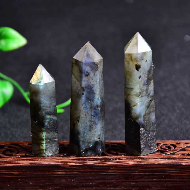 RYCRYSTAL Labradorit Quarz Obelisk in Blau, sechseckiges Prisma als Heilstein für DIY-Projekte und Dekoration, Höhe: 5-8 cm - Bild 3