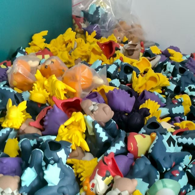 Bandai Pokémon Fingerpuppe als niedliche Cartoon-Kreativfigur in Multicolor - Bild 1