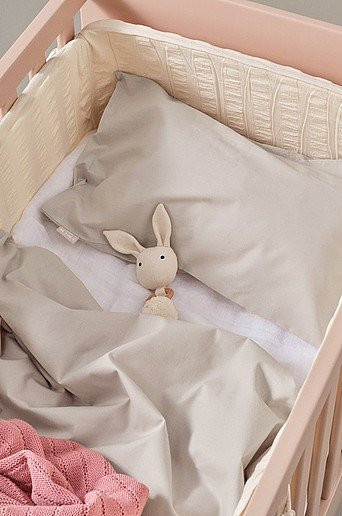 Jotex ZACK MINI Bettbezug-Set für die Krippe aus Bio-Baumwolle in Beige mit Tiermotiven - Bild 1