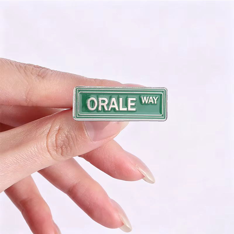 Miss Zoe Broschen, Emaille, Unisex - Bild 3