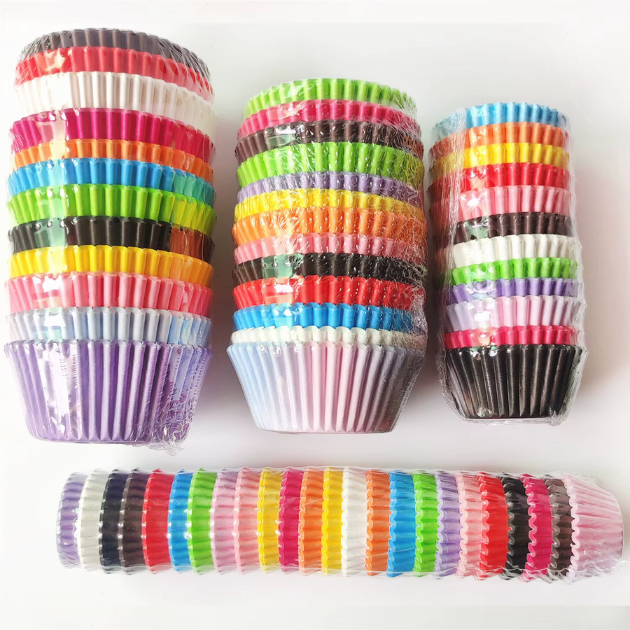 Bunte Backförmchen aus Papier für Cupcakes und Muffins in verschiedenen Farben - Bild 2