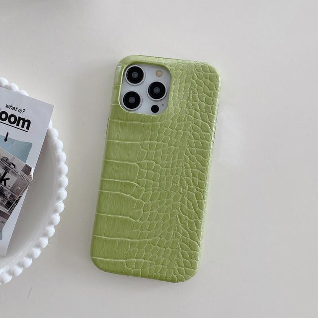 Luxuriöse iPhone Hülle in Krokodilleder-Optik für Apple iPhone 16 Pro Max, 15, 14, 13 und 16 Plus in Grün, stoßfestes Lederdesign für Herren - Bild 1