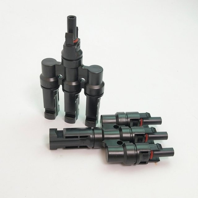 Snaterm 3-zu-1 Typ Stecker für die Parallelschaltung von Solarpanels, Schwarz, 1 Paar - Bild 1