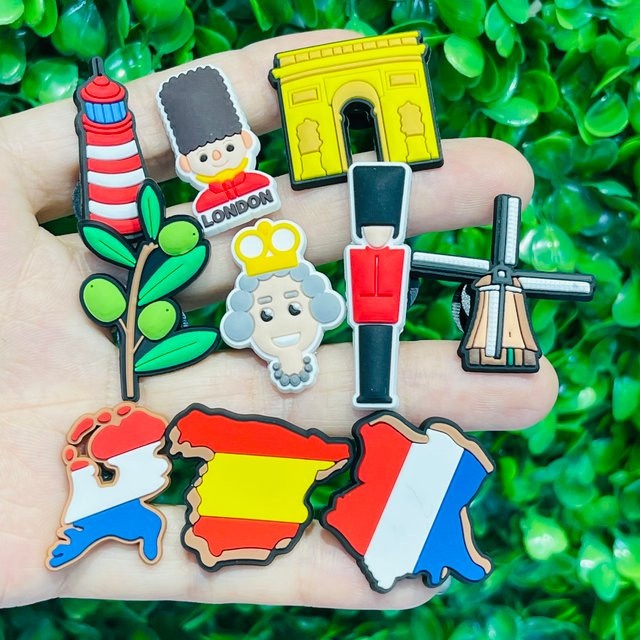 Happye&TiTi Clog Charms, Kinder, London Bus, Croissant, PVC - Bild 1
