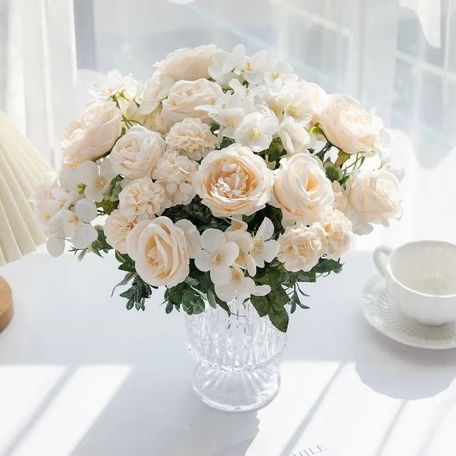 Yusheng Künstliche Blumenkugeln aus Seide mit Pfingstrosen und Rosen in Weiß für Dekorationen und Hochzeiten - Bild 1