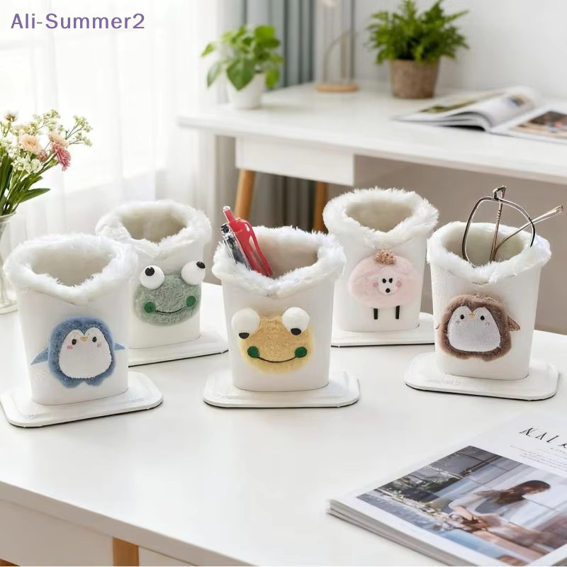 Winter4 Brillenhalter und Stifthalter aus Kunstleder mit Plüschfütterung und Tierdesign in Weiß - Bild 2
