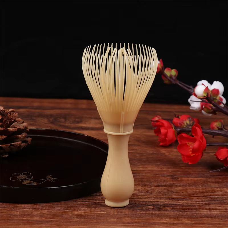 Hoeaden Matcha-Besen Chasen aus Holz in Beige für die Teezubereitung von Grüntee und Kaffeepulver - Bild 2