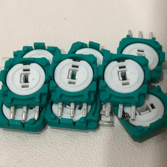 300 Stück ALPS Potentiometer-Ersatz für PS4 PS5 Xbox One und Nintendo Switch Pro Controller Analog-Joystick Sensor-Module - Bild 1