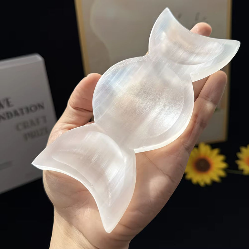 Selenit Mondgöttin Schale mit Dreifachmond Design in Weiß als Kristallschale für deine Dekoration - Bild 5