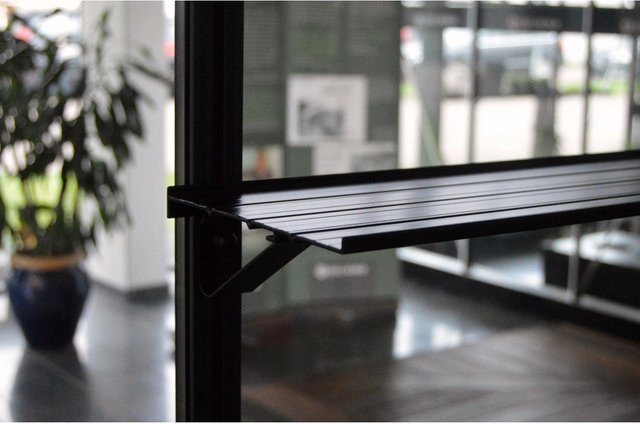 Juliana Aluregal aus Aluminium in Schwarz inklusive Halterung, Breite: 15 cm, Höhe: 190 cm, Tiefe: 3 cm - Bild 1