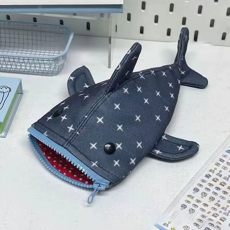 Kreatives Shark Motiv Federmäppchen mit Reißverschluss als lustiges Schreibwaren Etui und Organizer für Kinder - Bild 4