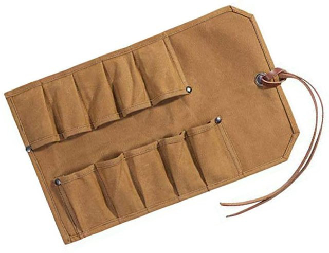 Werkzeugrolle aus Wachsleinwand von Foreverchic in Braun zur Aufbewahrung von Stecheisen, Hammer und Hohlbeiteln - Bild 1