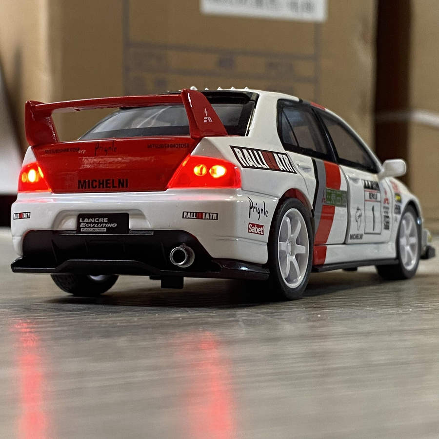 Zealous Sole Mitsubishi Lancer Evolution Petroleum Version, Legierung Druckgussmodell, 1:32, weiß, ab 14 Jahre - Bild 2