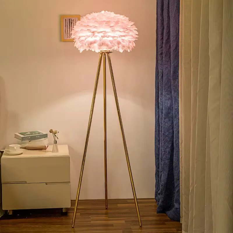 JIANKEXING Designer Feder Stehleuchte aus Metall in Weiß, Schwarz und Gold für Wohnzimmer und Schlafzimmer mit E27 Fassung - Bild 3