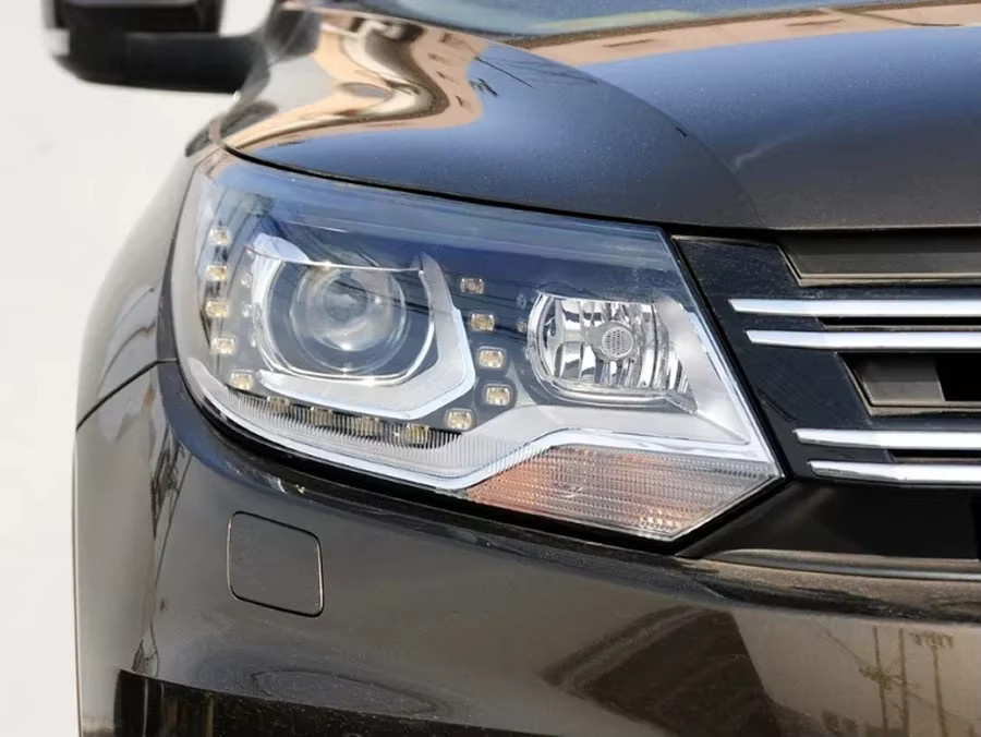 Transparente Scheinwerferlinsenabdeckung für VW Tiguan 2013 bis 2017 aus Plexiglas - Bild 3