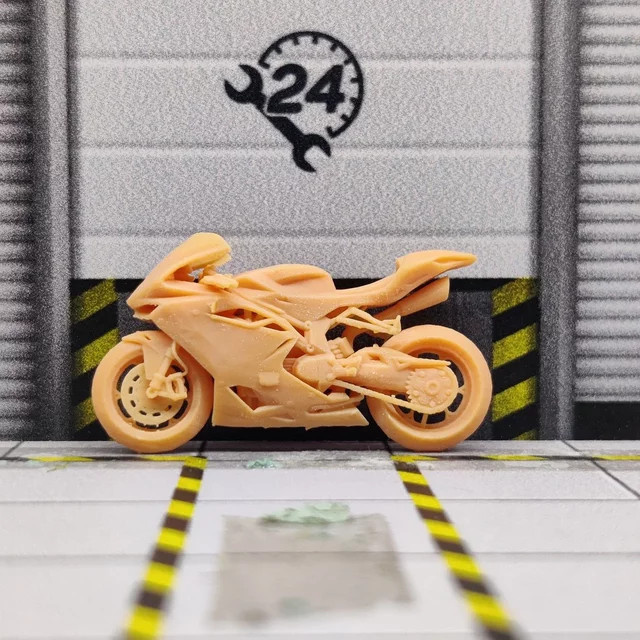EHCMODEL Motorrad 2016 Augusta F4RR, Modell, Harz, 1/64 1/43 Maßstab - Bild 1