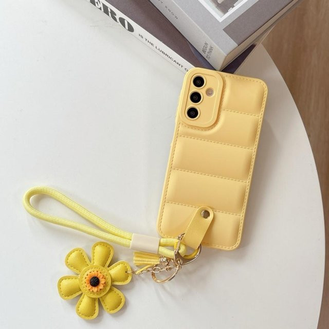 Luxus Daunenjacke Handyhülle mit Armband für Samsung Galaxy S25 S24 S23 S22 Ultra Plus FE A56 A55 A54 A35 A16 A15 in Gelb - Bild 1