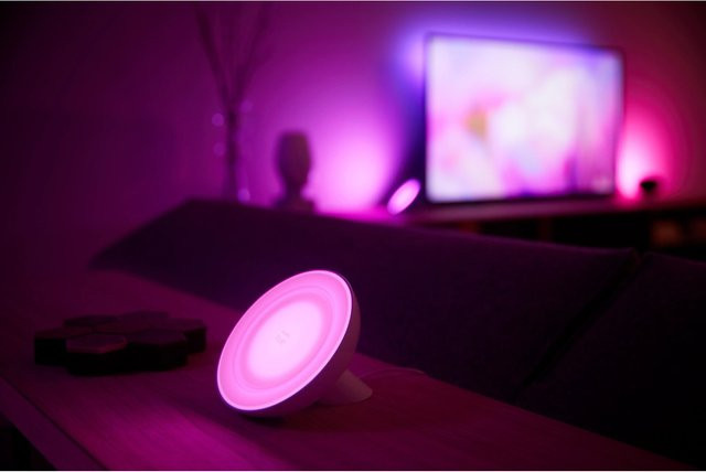 Philips Hue Bloom White & Color Ambiance LED-Tischleuchte mit Bluetooth in Weiß - Bild 3