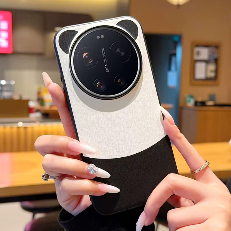 Xiaomi 17 Ultra Schutzhülle mit Panda Tuch Muster im Cartoon Stil, Mehrfarbig - Bild 3