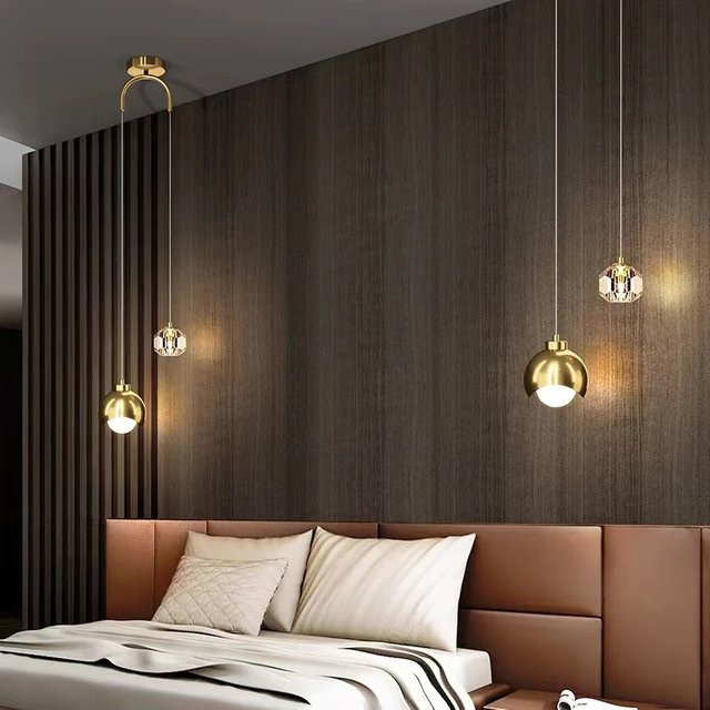 Ramalho LED Glas-Kugel Kronleuchter Modern in Gold und Transparent als Hängelampe für Schlafzimmer und Wohnräume - Bild 1