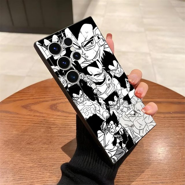 Schwarze weiche Handyhülle mit Dragon Ball Vegeta Comics Design für Samsung Galaxy S24 Plus, S25 Edge, S23 Ultra, S20 und S21 FE - Bild 1