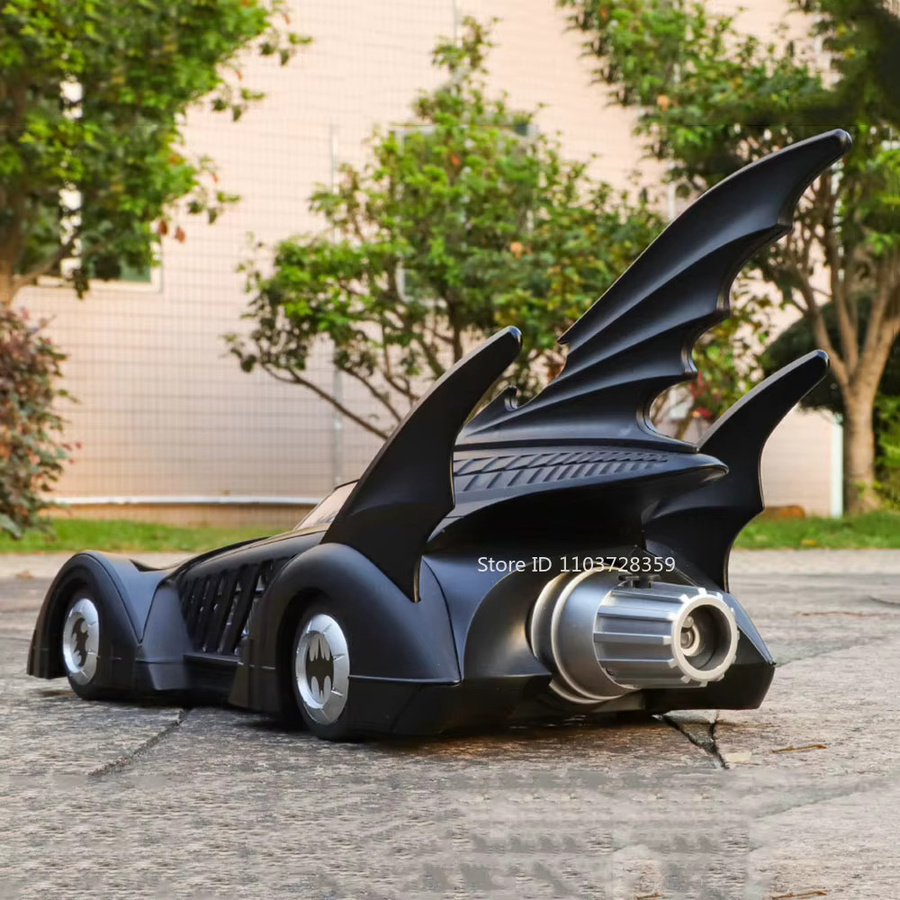 RMZ city Batmobil 1995 Batman, Automodell, 1:18, Metall, Licht - Bild 5