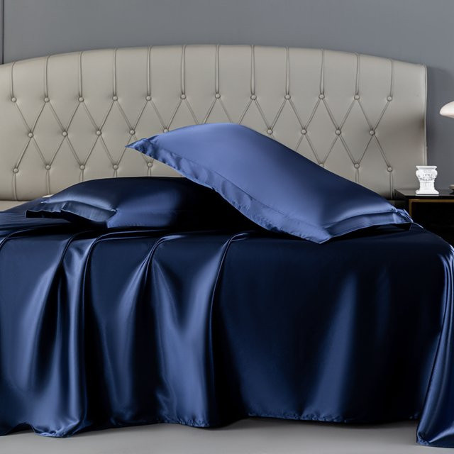 Xiao Qi Qi Bettlaken aus Mako-Satin in Blau, einfarbig und weich, B/T: 120 x 230 cm - Bild 1
