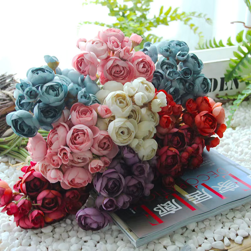 YO CHO Künstlicher Seidenblumenstrauß mit Teerosen und Lotus in Rot und Multicolour, 6 Stück - Bild 3