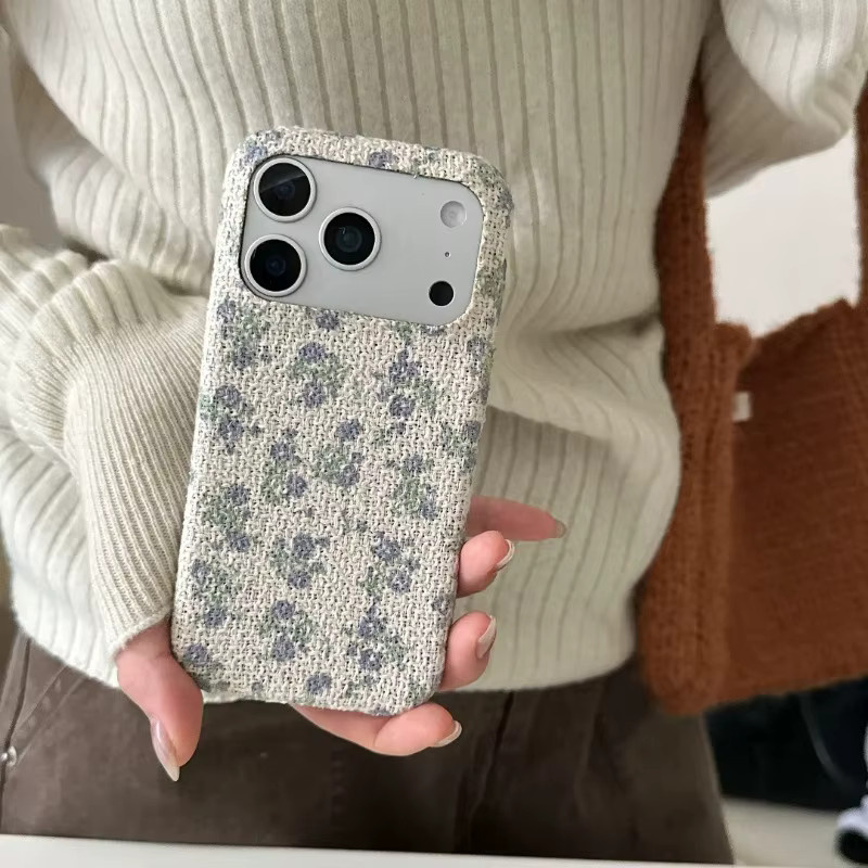 Weiche Plüsch-Handyhülle für Apple iPhone 17 Pro Max, 16, 15, 14, 13 in Multicolor – Warmer und sturzsicherer Winterschutz - Bild 3