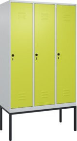 C+P Spind Classic PLUS Garderobenschrank mit 3 Abteilen, Gestell aus Stahl, Lichtgrau und Schwarzgrau, H x B x T: 212 x 120 x 50 cm - Bild 1
