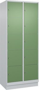 C+P Schließfachschrank Classic PLUS mit Sockel, 2 Abteile, Resedagrün und Grau, B/T/H: 80 x 50 x 195 cm - Bild 1