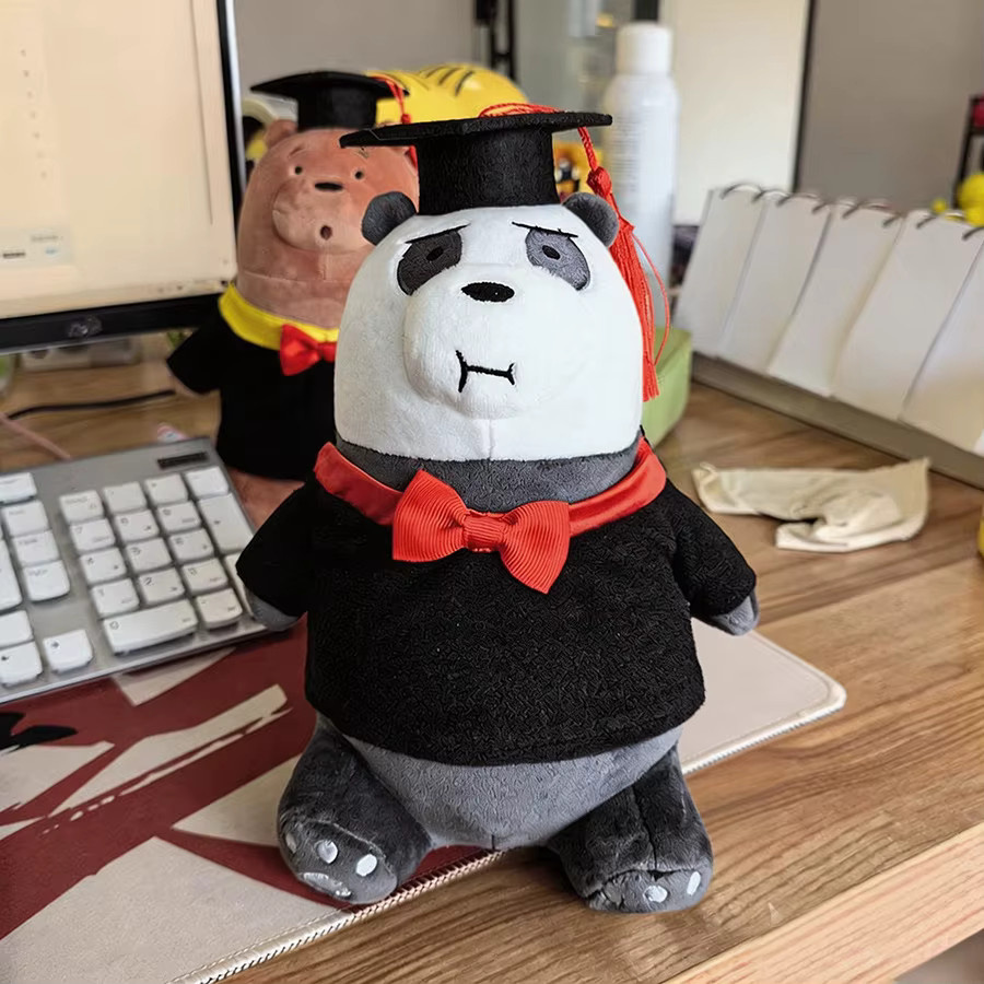 PHD We Bare Bears Panda-Puppe, Plüschtier, Doktorhut - Bild 4