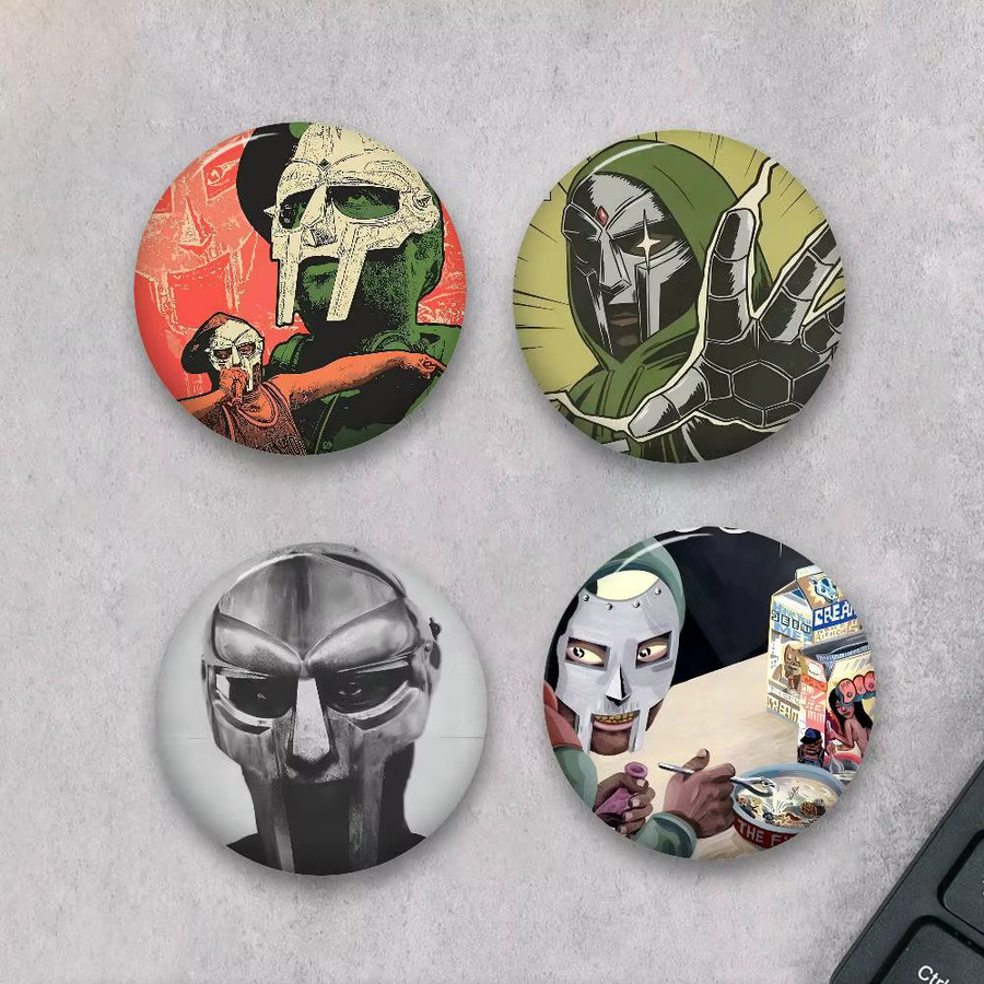 Kayou MF D-DOOM Musik-Pop-Album Button-Pins in Multicolor, runde Abzeichen mit den Größen Durchmesser: 32 mm, 44 mm und 58 mm - Bild 2