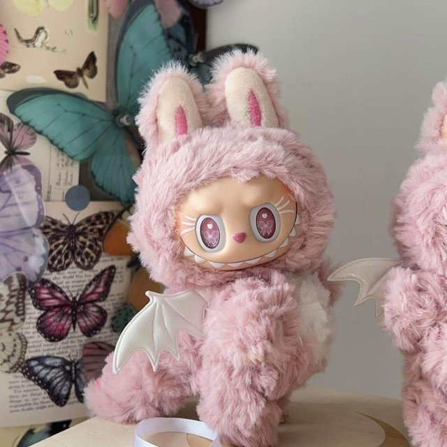 Labubu Niedliches Rosa Kaninchen Plüsch Babykleidungsset, Zubehör - Bild 1