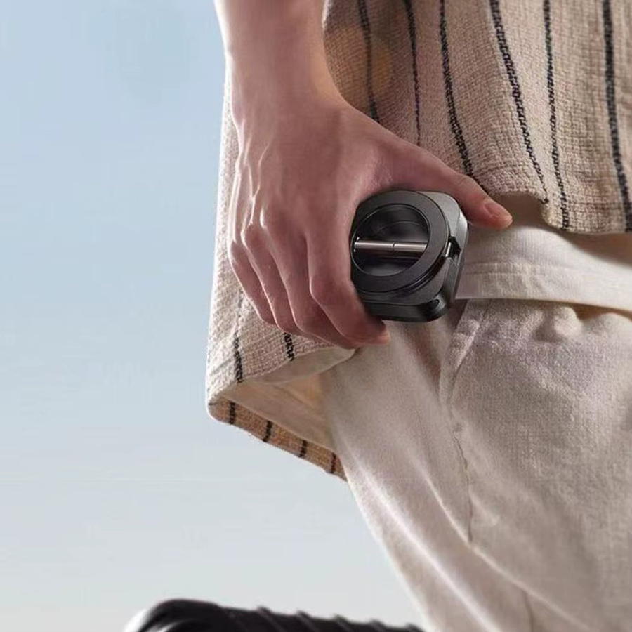 Faltbare MagSafe Reise-Handyhalterung mit 360 Grad Rotation für Flugzeug und Auto-Armaturenbrett - Bild 3