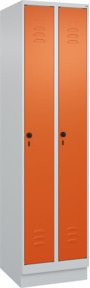 C+P Spind Classic PLUS Spind mit Sockel, 2 Abteile, Grau/Orange, H x B x T: 195 x 50 x 50 cm, mit Sicherheits-Drehriegel und 3 Garderobenhaken - Bild 1