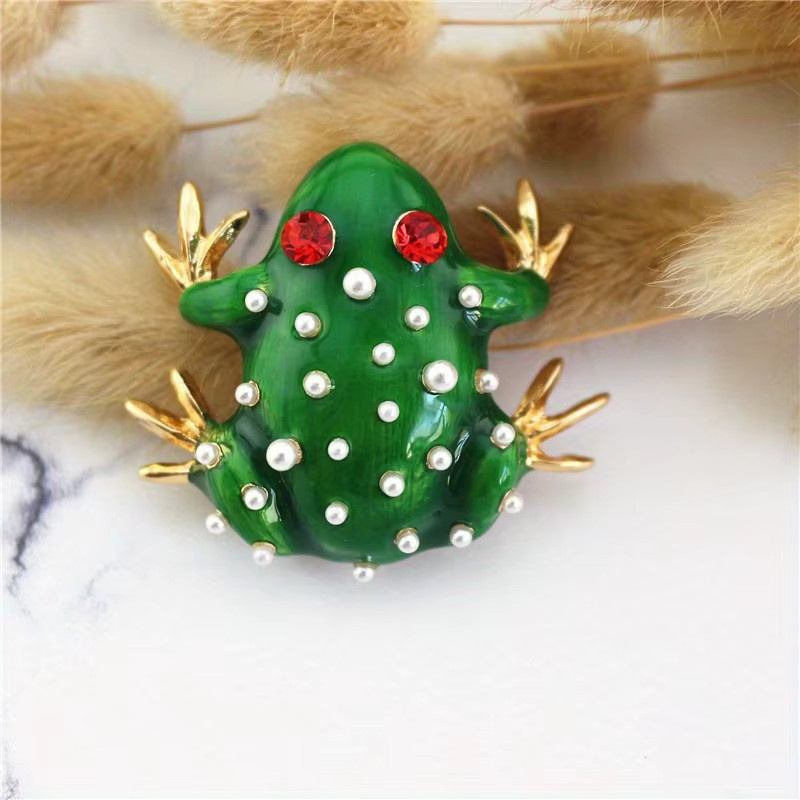 CUE PDLA Brosche, Frosch, grüne Emaille, Perle, Strass, Glasur - Bild 2