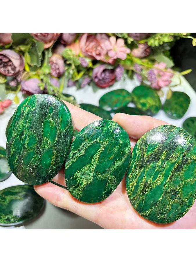 Handpolierter Smaragd-Stein von CrystalHola, grüner Kristall-Palmenstein mit Marmorierungsmuster für die Schmuckherstellung - Bild 6
