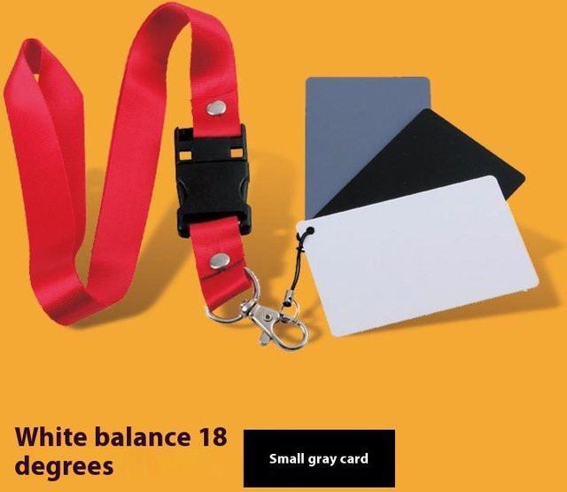 3-in-1 digitale Balance-Karten im Taschenformat für die digitale Fotografie, Set in Weiß, Schwarz und Grau mit Umhängeband zur Belichtungs- und Farbkontrolle - Bild 1