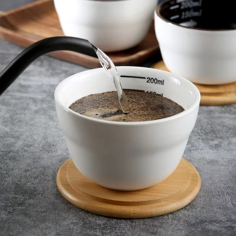 Shunxiang Keramik-Messbecher mit Skala und Löffel, weiß, 200 ml - Bild 3