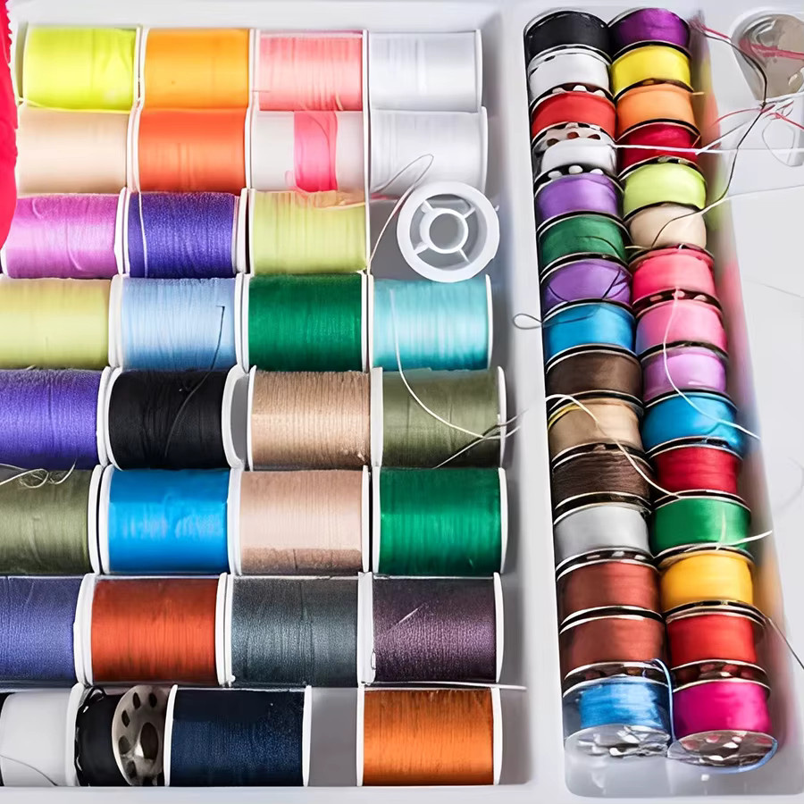 Nähgarn Set für Haushalt und DIY mit Schere, Häkelnadel, Nadeln und Maßband in Multicolour - Bild 3
