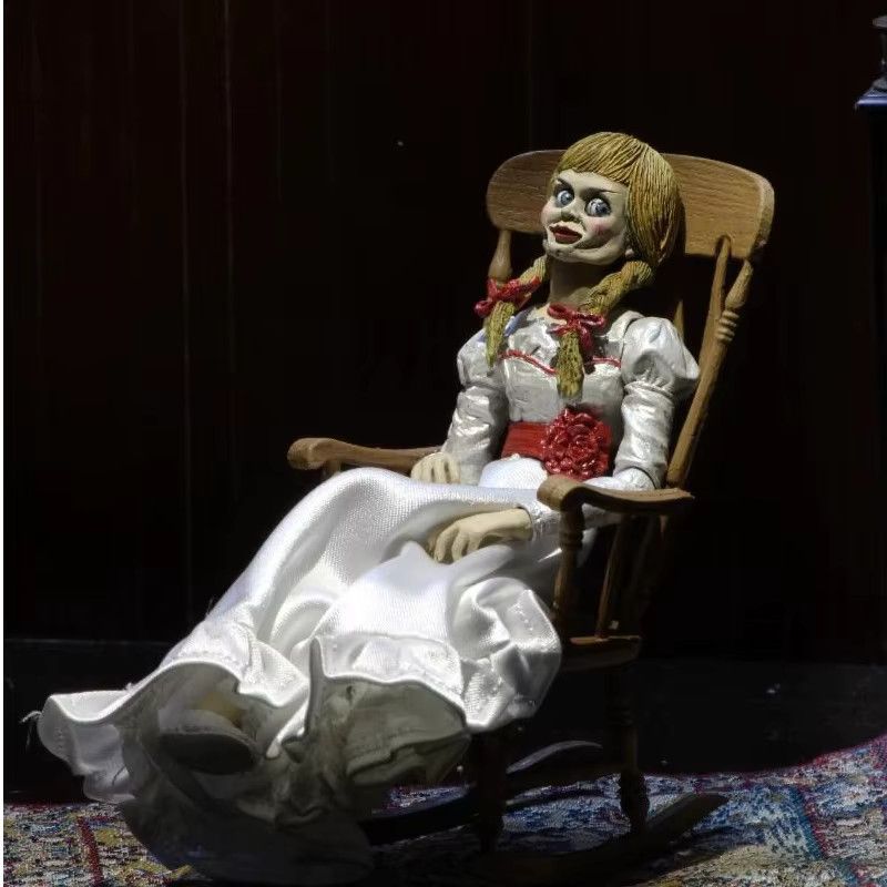 NECA Annabelle Comes Home Horror Actionfigur und Sammlerstatue als Dekoration - Bild 3