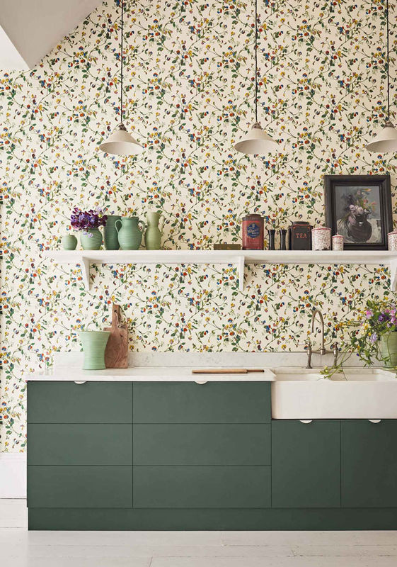 Cole & Son Tapete Sweet Pea in Rot, Blau und Creme mit floralem Botanical-Design - Bild 2