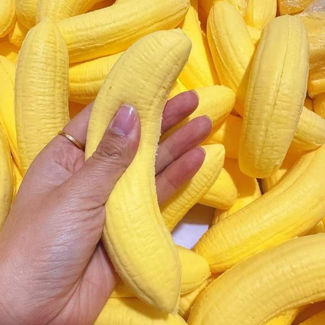 BC Pet Supplies Bananen-Spielzeug, orange, mit langsamer Rückfederung - Bild 1