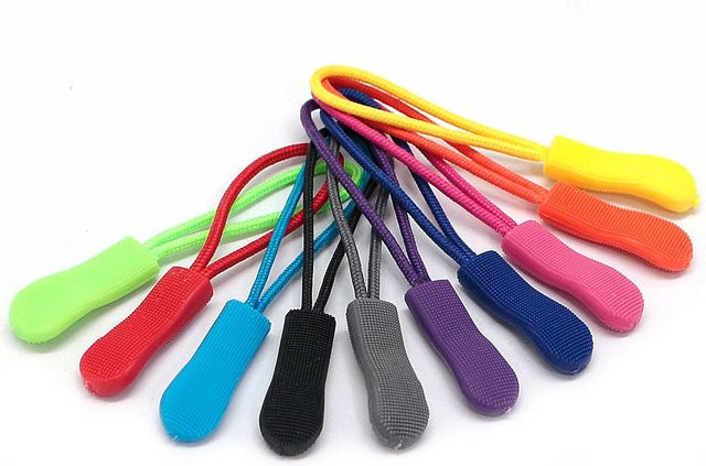 10 Stück Reißverschluss-Ersatz-Zipper Puller von OZXHIXU in Lila aus Kunststoff für Kleidung, Koffer und Rucksäcke - Bild 1