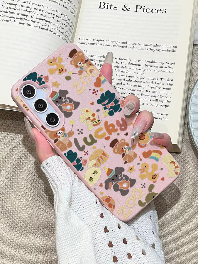 AKABEILA Lederhülle mit Cartoon-Tier-Design für Samsung Galaxy S25 Ultra S24 FE S23 A56 5G A55 A36 A53 A35 A34 A06 A07 A26 A16 A17 in Weiß und Multicolour - Bild 3