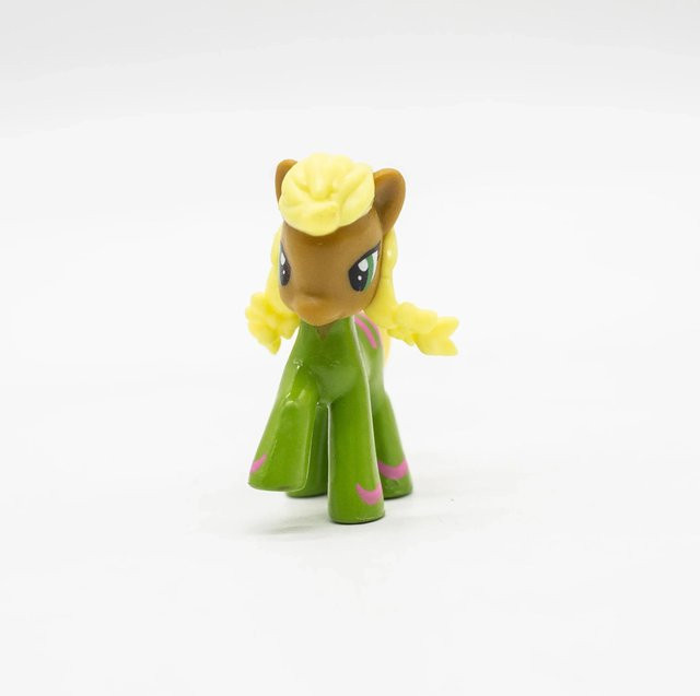 Hasbro My Little Pony Twilight Sparkle Prinzessin Luna Applejack Rarity, Einzelfigur, ab 14 Jahre - Bild 1