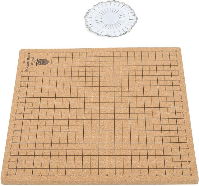 Igeteck Makramee-Projektbrett beige, doppelseitiges DIY Raster Flechtbrett mit Stecknadeln für Schmuck, Breite: 30 cm, Tiefe: 30 cm - Bild 1
