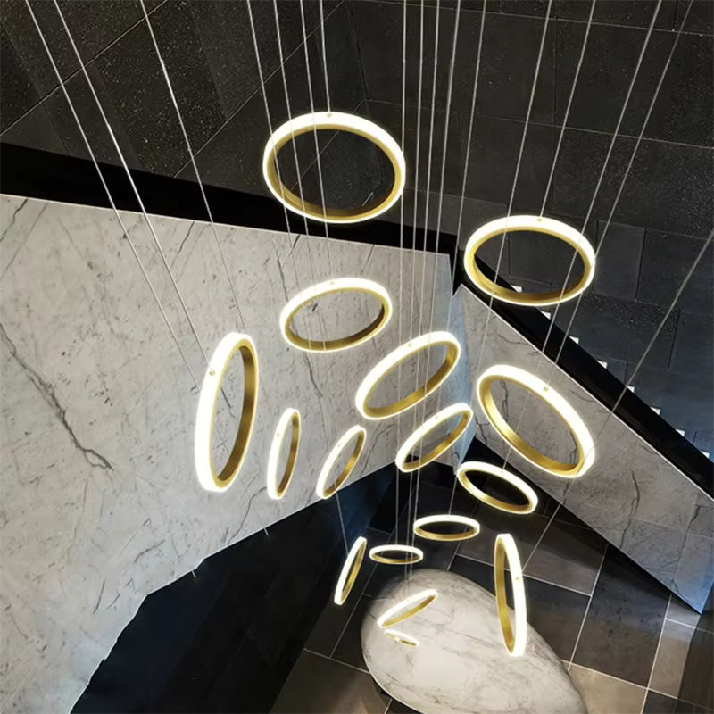 Moderne Ring-Pendelleuchte von Joemade in Gold/Messing für Wohnzimmer und Treppenhäuser - Bild 5